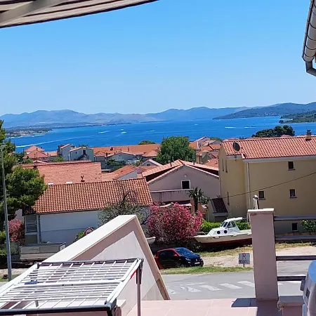 Toni Apartament *